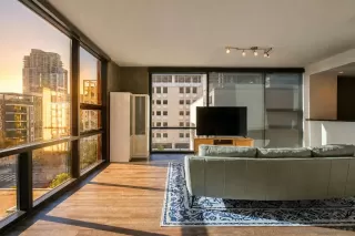Photo #2: 260018985 Listing