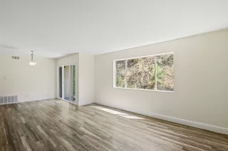 Photo #1: 260019004 Listing