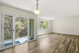 Photo #2: 260019004 Listing