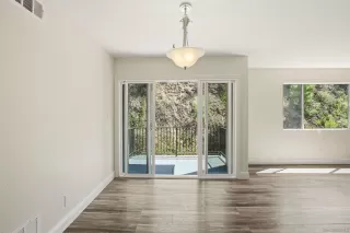 Photo #3: 260019004 Listing