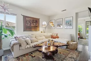 Photo #3: 260019029 Listing