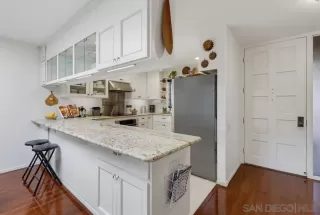 Photo #6: 260019042 Listing