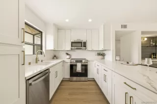 Photo #6: 260019075 Listing