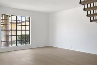 Photo #4: 260019092 Listing