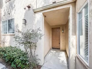 Photo #2: 260019101 Listing