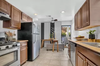 Photo #1: 260019105 Listing