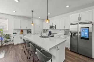 Photo #1: 260019124 Listing