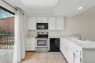 Photo #4: 260019128 Listing