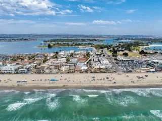 More Details about MLS # 260019130 : 711 ISLAND CT UNIT B