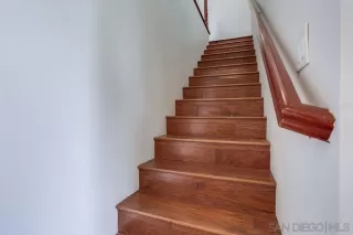 Photo #3: 260019153 Listing