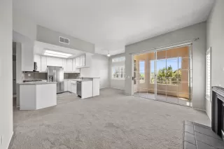 Photo #2: 260019174 Listing
