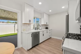 Photo #3: 260019177 Listing