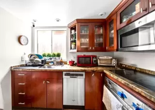 Photo #5: 260019184 Listing