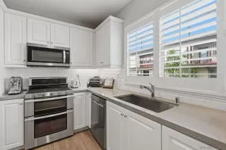 Photo #6: 260019205 Listing