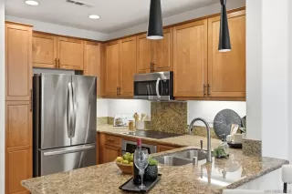 Photo #2: 260019220 Listing