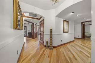 Photo #5: 260019223 Listing