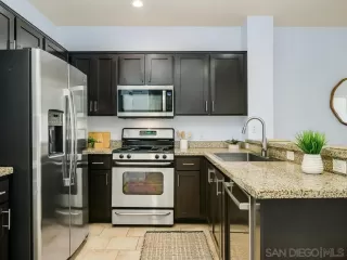 Photo #2: 260019228 Listing
