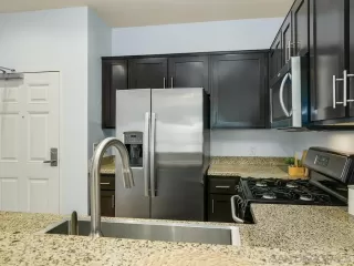 Photo #4: 260019228 Listing