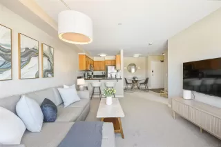 Photo #2: 260019238 Listing