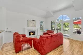 Photo #4: 260019239 Listing