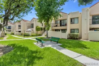 Photo #1: 260019240 Listing