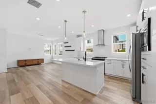 Photo #2: 260019258 Listing 
