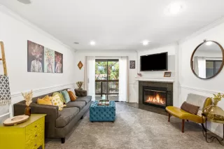 Photo #3: 260019263 Listing