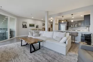 Photo #5: 260019295 Listing