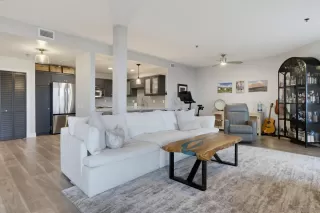 Photo #6: 260019295 Listing
