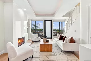 Photo #3: 260019315 Listing