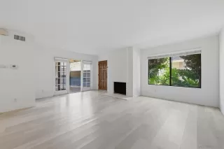 Photo #5: 260019317 Listing