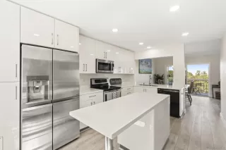 Photo #4: 260019342 Listing