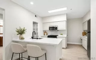 Photo #2: 260019344 Listing 