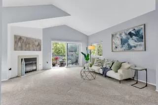 Photo #1: 260019346 Listing