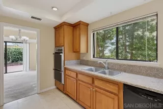Photo #6: 260019358 Listing
