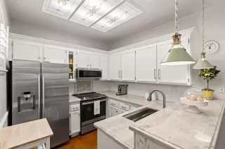 Photo #2: 260019430 Listing 