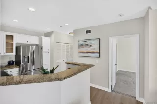 Photo #6: 260019446 Listing