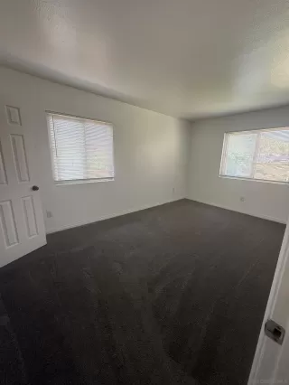 Photo #3: 260019449 Listing