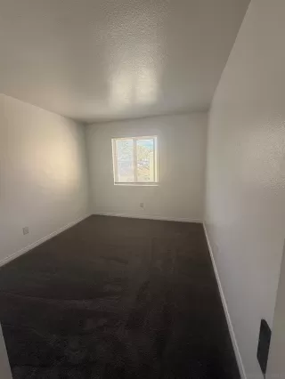Photo #6: 260019449 Listing