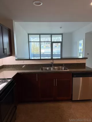 Photo #3: 260019556 Listing