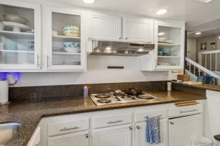 Photo #2: 260019597 Listing