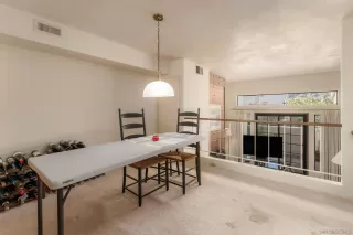 Photo #5: 260019600 Listing