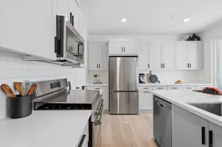 Photo #6: 260019612 Listing