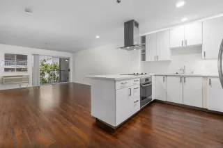 Photo #5: 260019614 Listing