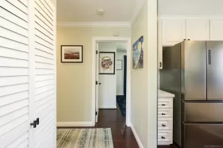 Photo #6: 260019677 Listing