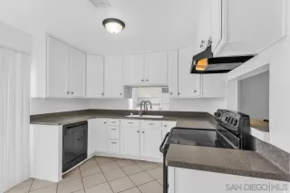 Photo #2: 260019687 Listing