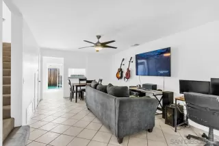 Photo #5: 260019687 Listing