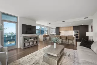 Photo #1: 260019693 Listing