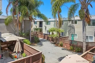 Photo #1: 2600197 Listing 