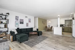 Photo #3: 260019706 Listing